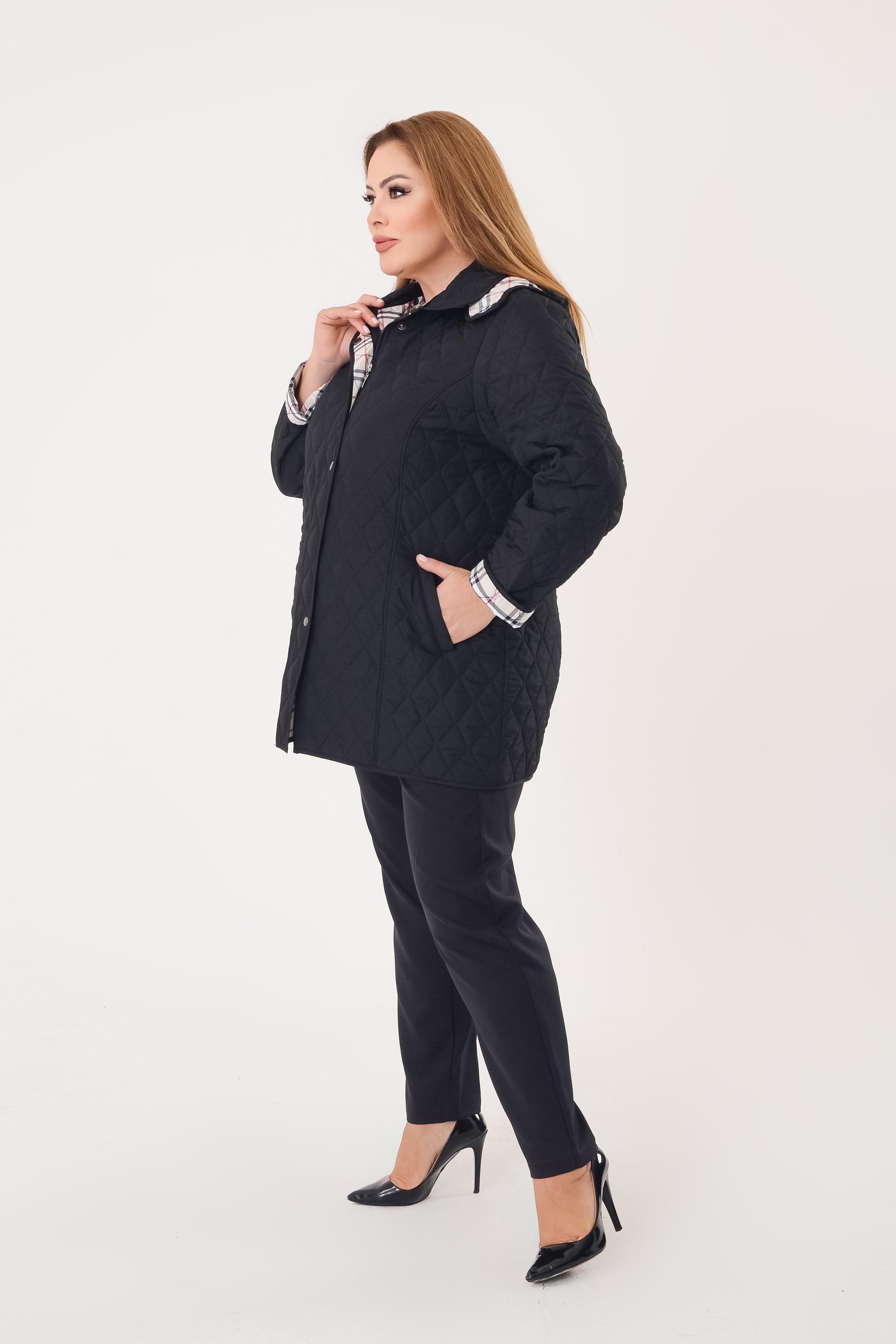 Büyük Beden Siyah Renk İçi Ekose Desenli Kapitone Mont