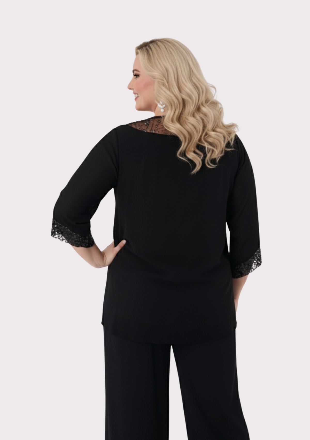 Büyük Beden Siyah Renkli Şifon V Yaka Abiye Bluz