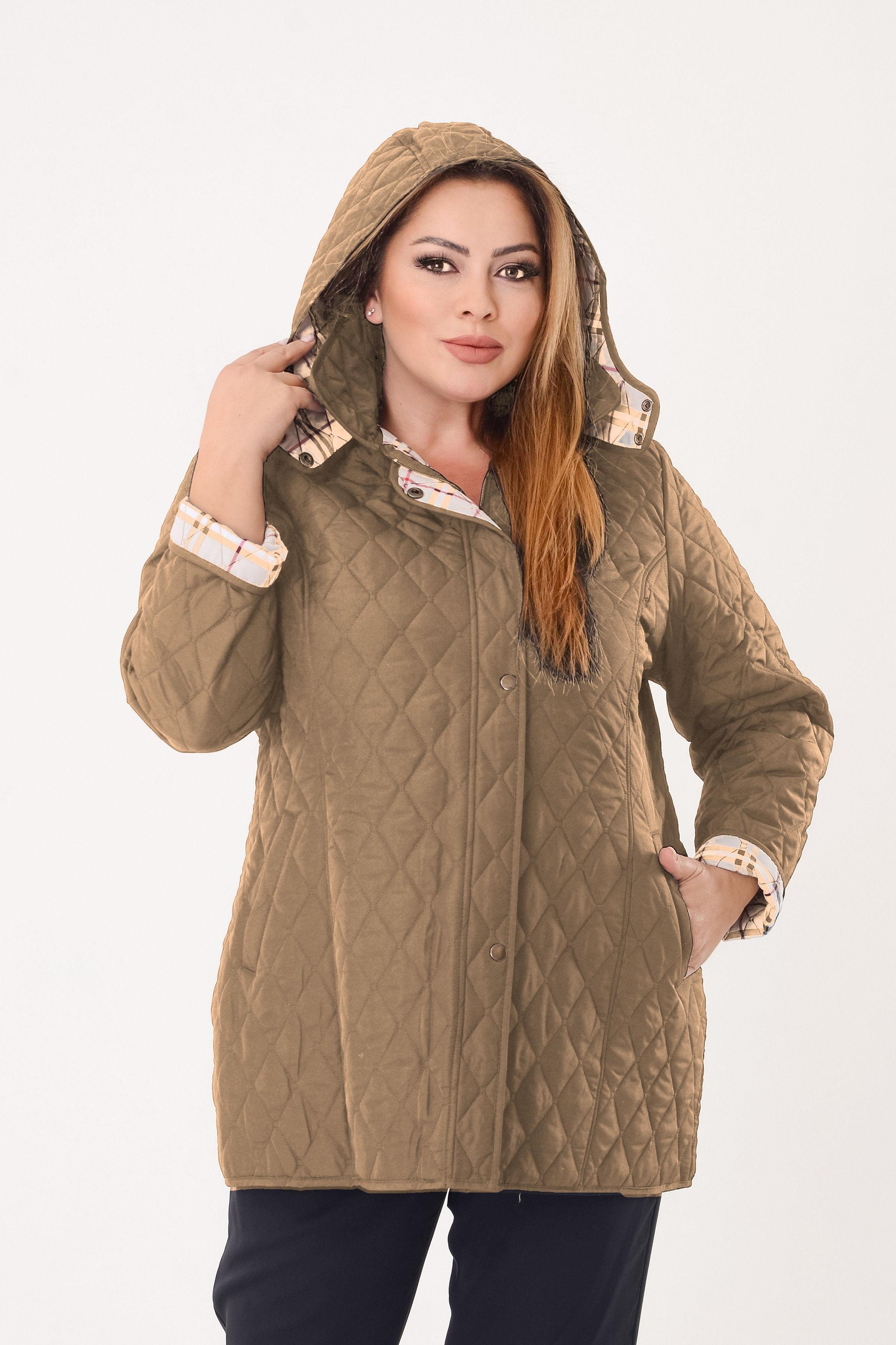 Büyük Beden Vizon Renk İçi Ekose Desenli Kapitone Mont