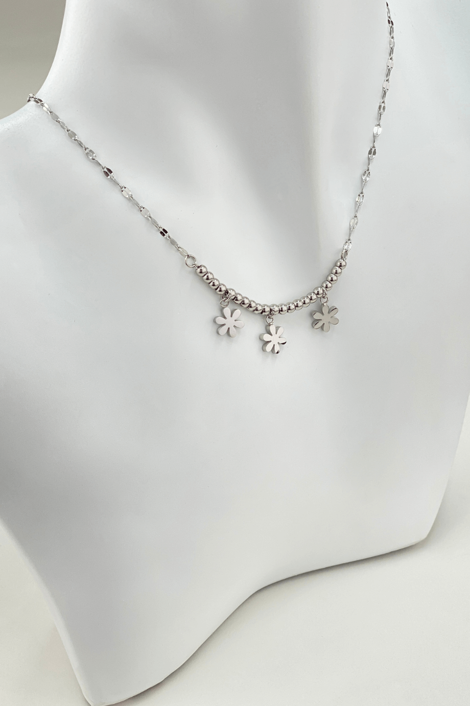 Gümüş Çelik Çiçekli Kolye Fiyatları