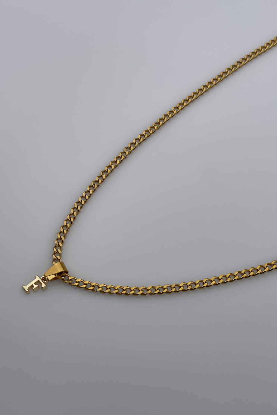 Erkek Çelik Harf Kolye Altın