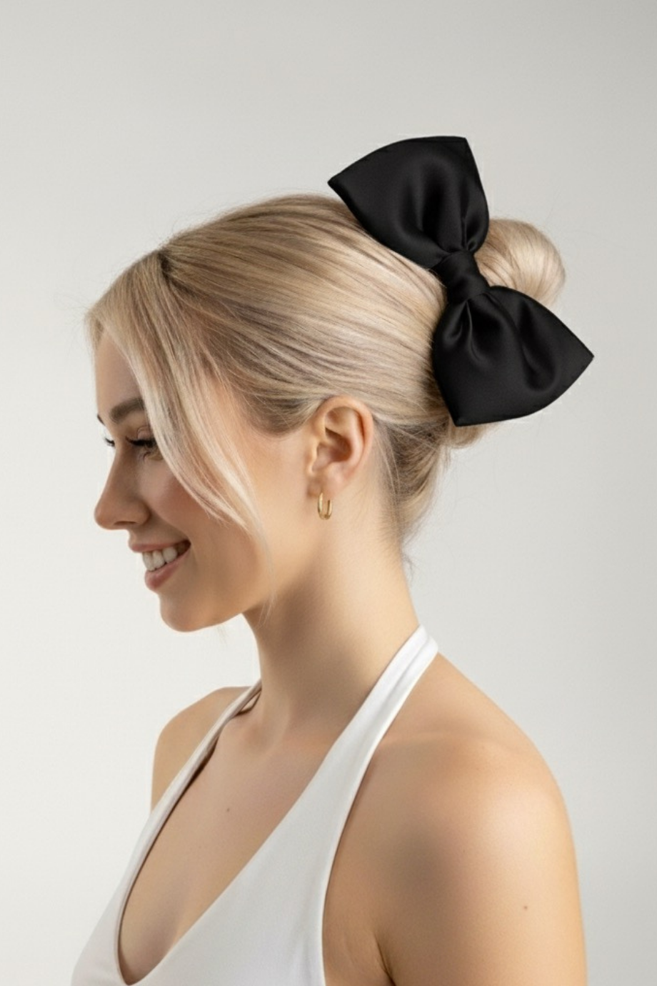 Fiyonklu Siyah Saten Scrunchie Toka