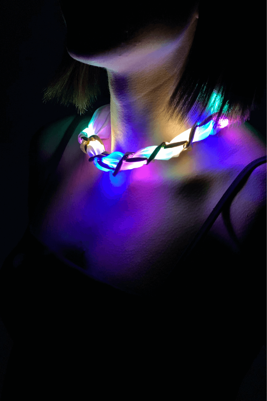 Işıklı Zincir Kolye Ekru