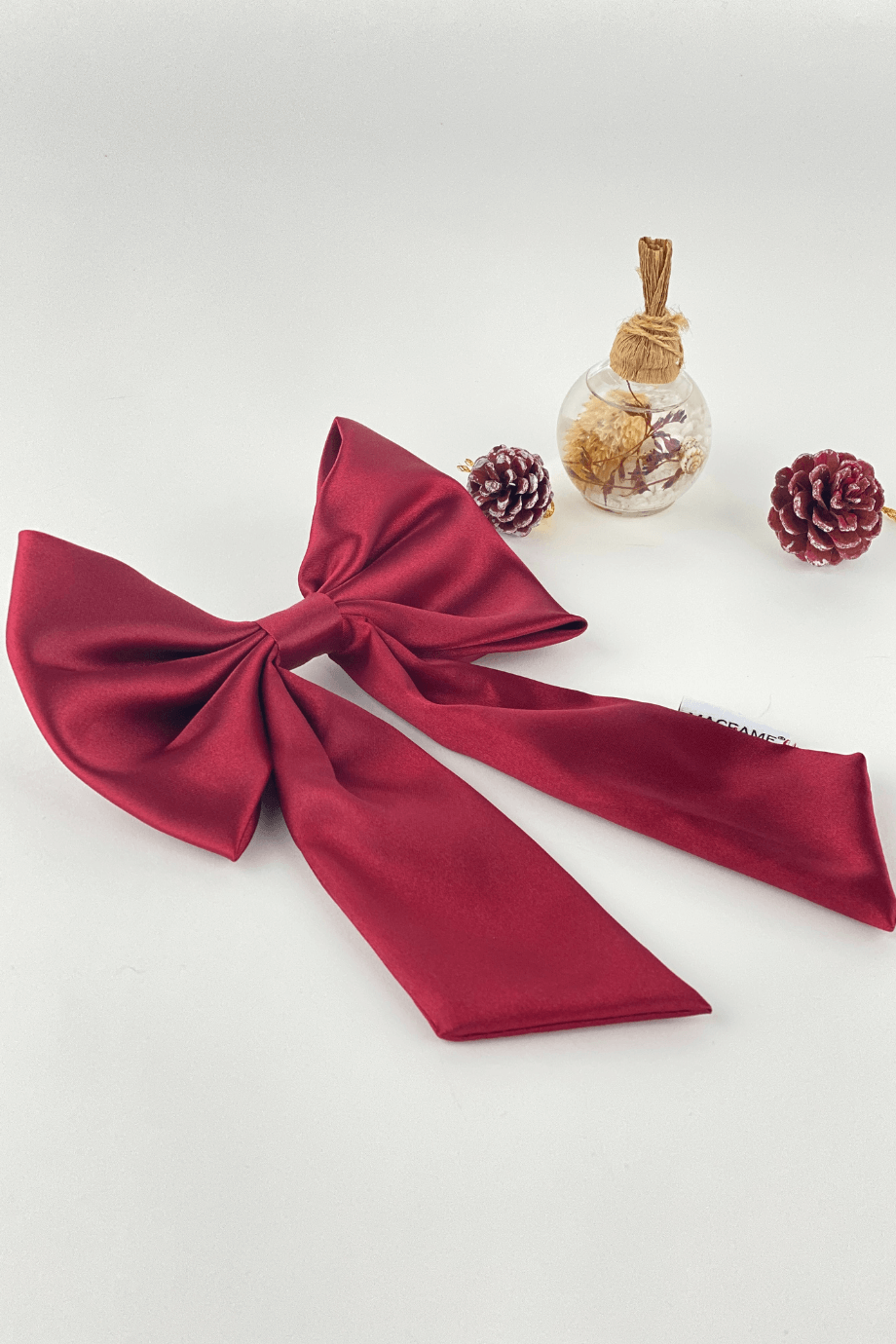 Kuyruklu Fiyonk Bordo Saten Toka