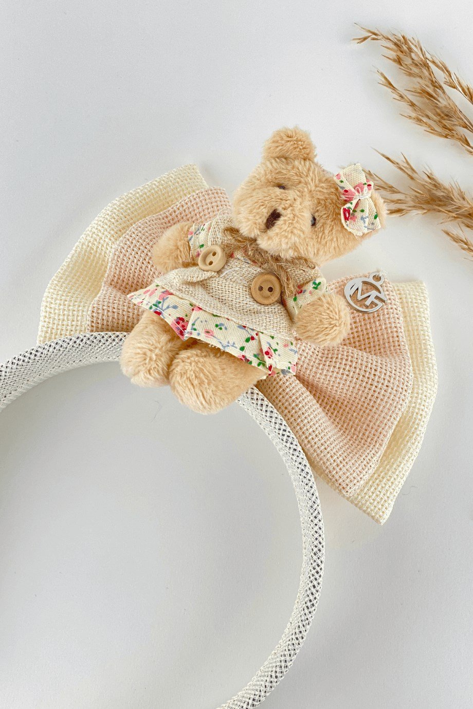 Macfame Bej Fiyonk Detaylı Ayıcıklı Keten Taç