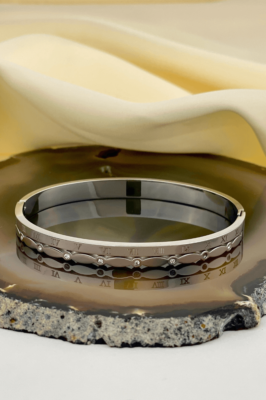 Roma Rakamlı Kelepçe Bileklik Gümüş