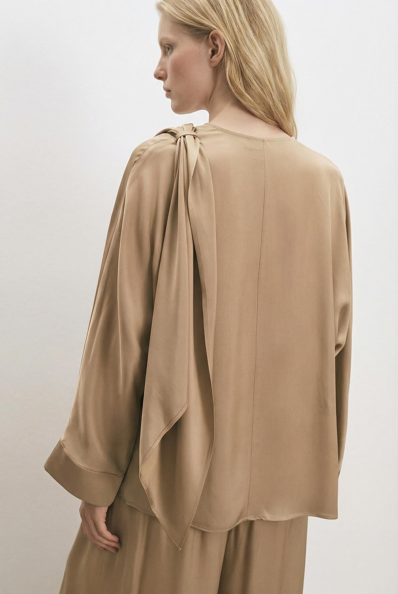ARESA ASETAT ŞAL DETAYLI PANTOLONLU TAKIM CAMEL