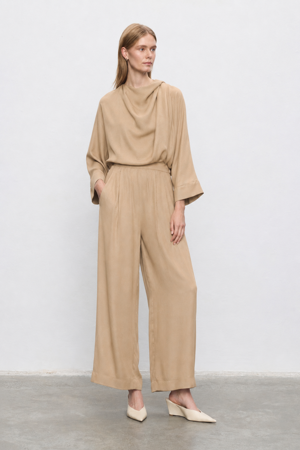 ARESA ASETAT ŞAL DETAYLI PANTOLONLU TAKIM CAMEL