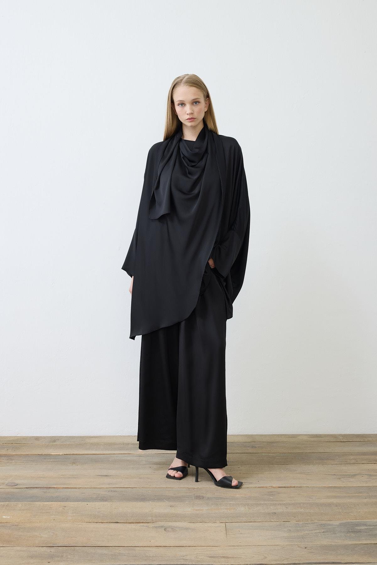 ELENA SATEN PANTOLONLU TAKIM SİYAH