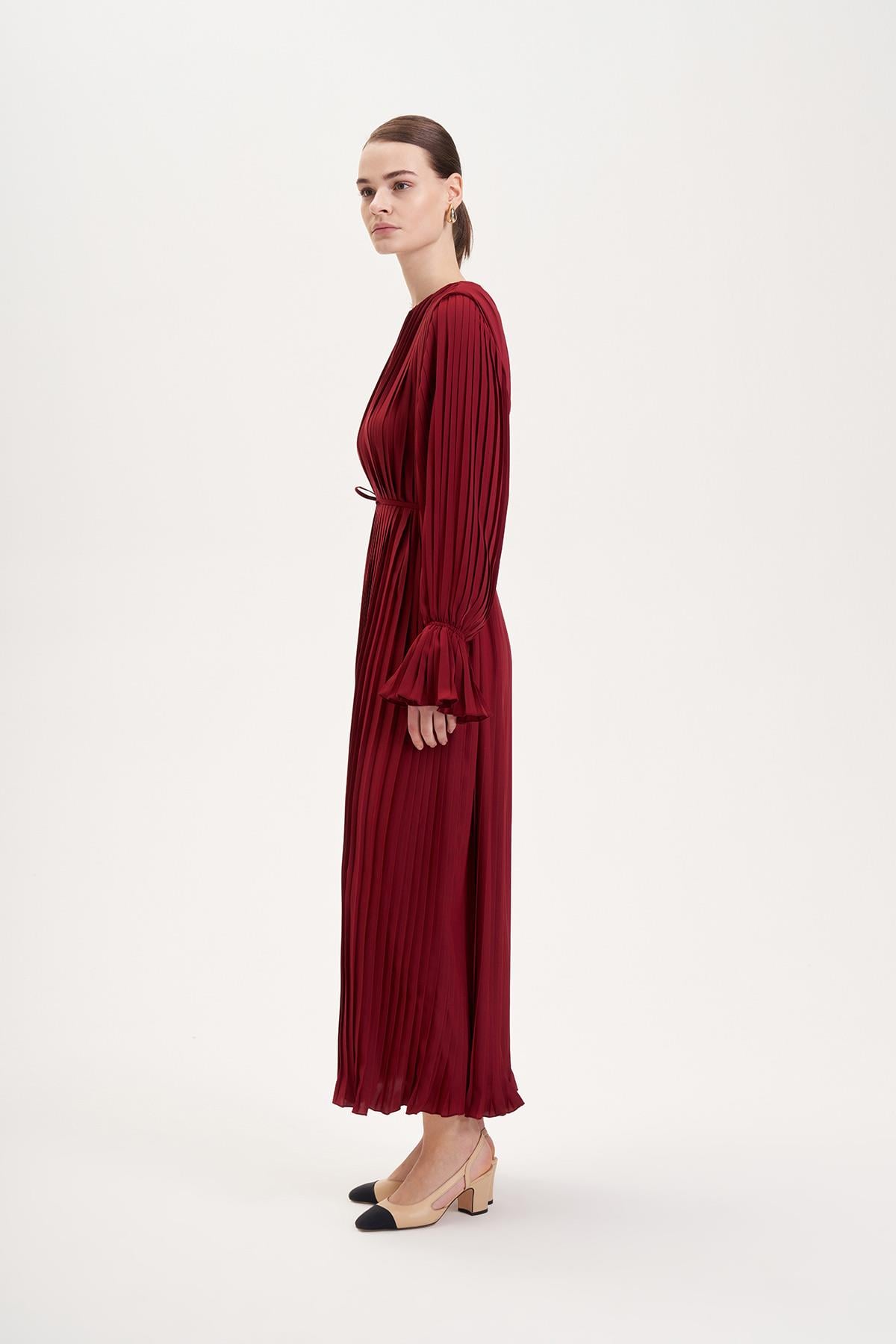 KAREN KREP PLİSE ELBİSE BORDO
