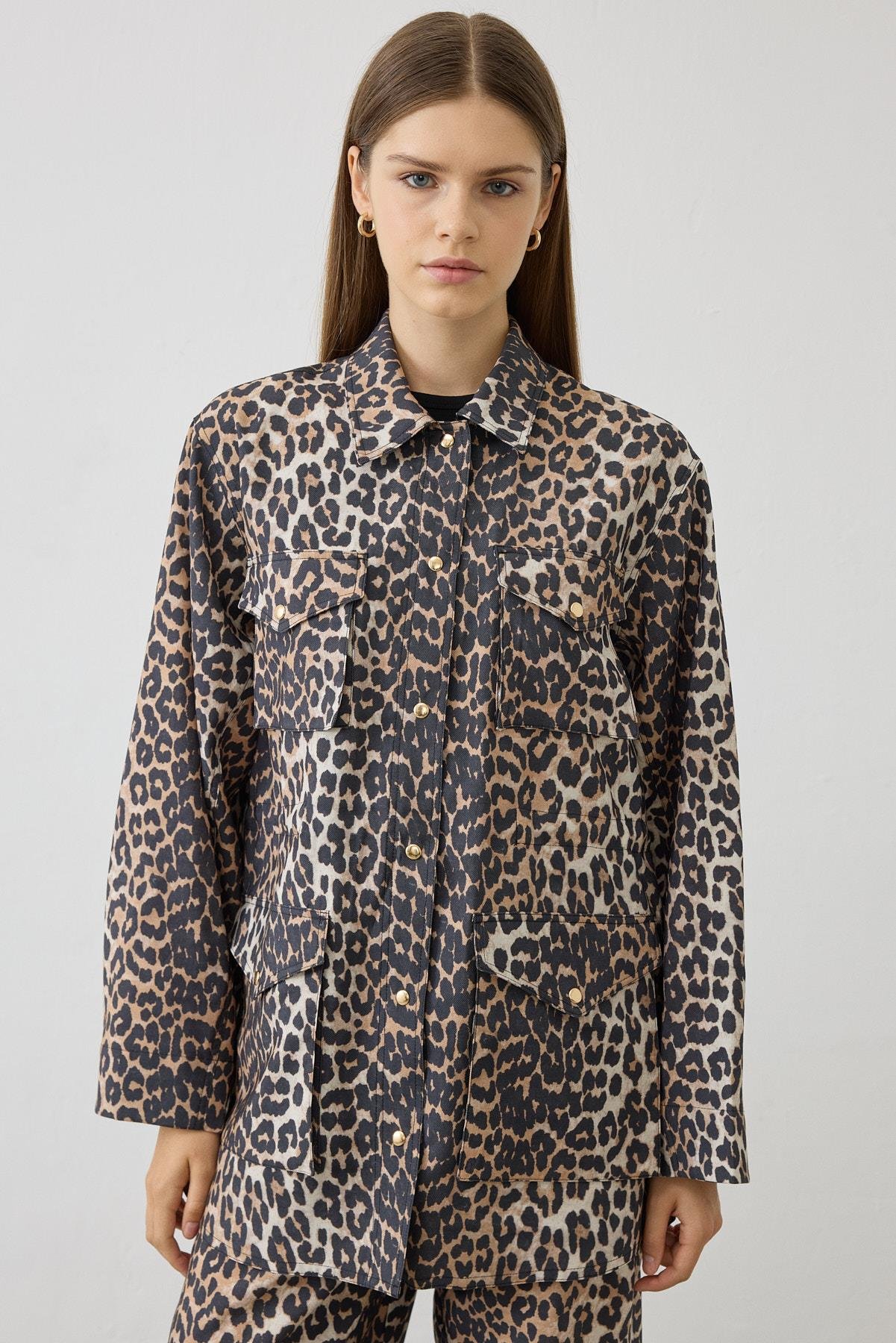 LEOPAR DESEN CEPLİ PANTOLONLU TAKIM KAHVE