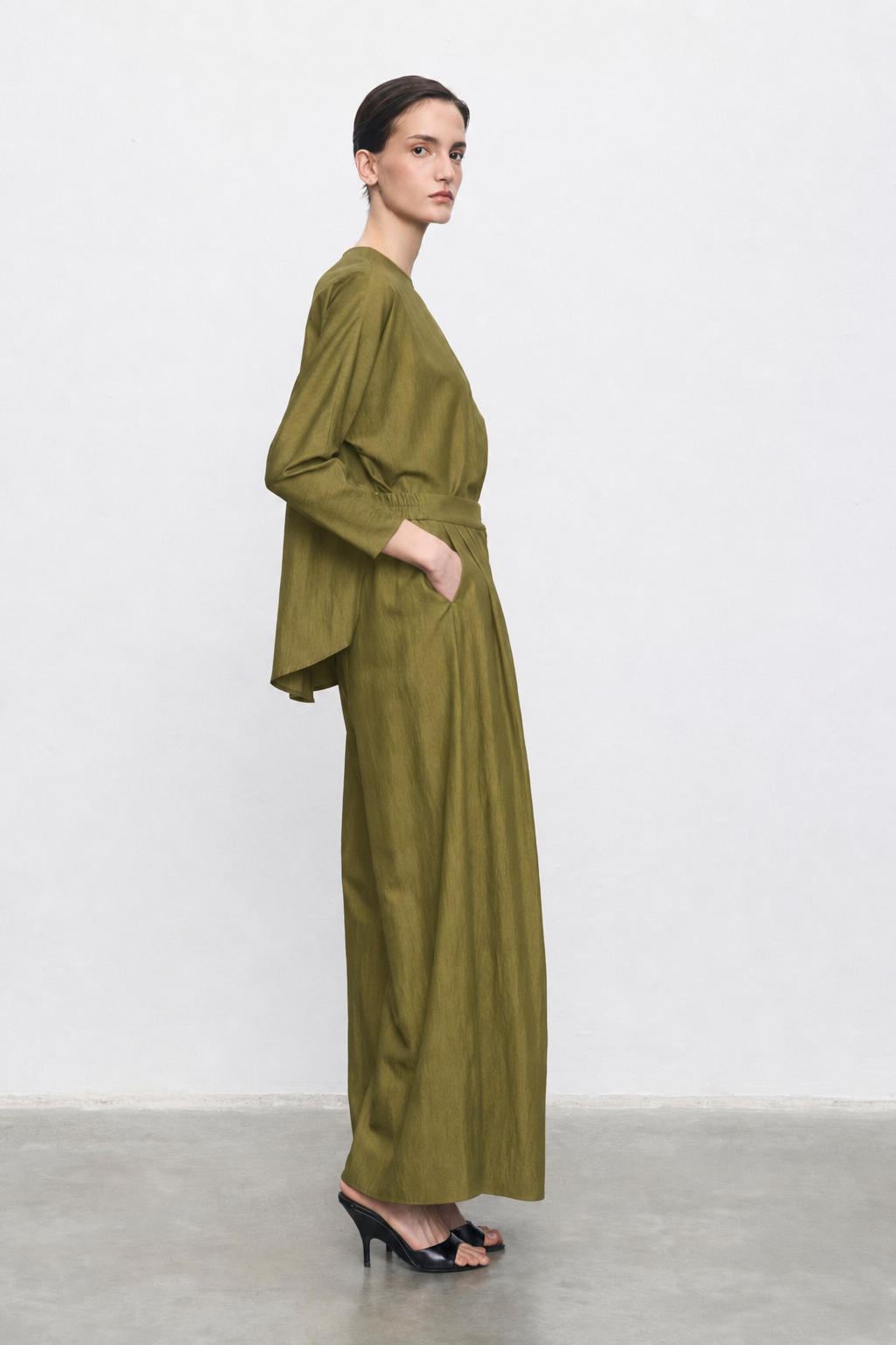 MELİNE RAYON VİSKON PANTOLONLU TAKIM YAĞ YEŞİLİ