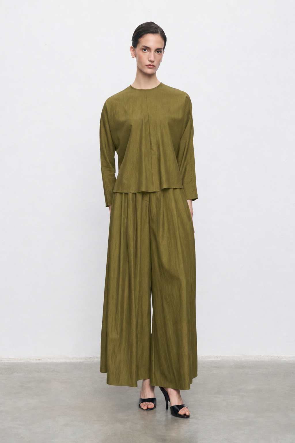 MELİNE RAYON VİSKON PANTOLONLU TAKIM YAĞ YEŞİLİ