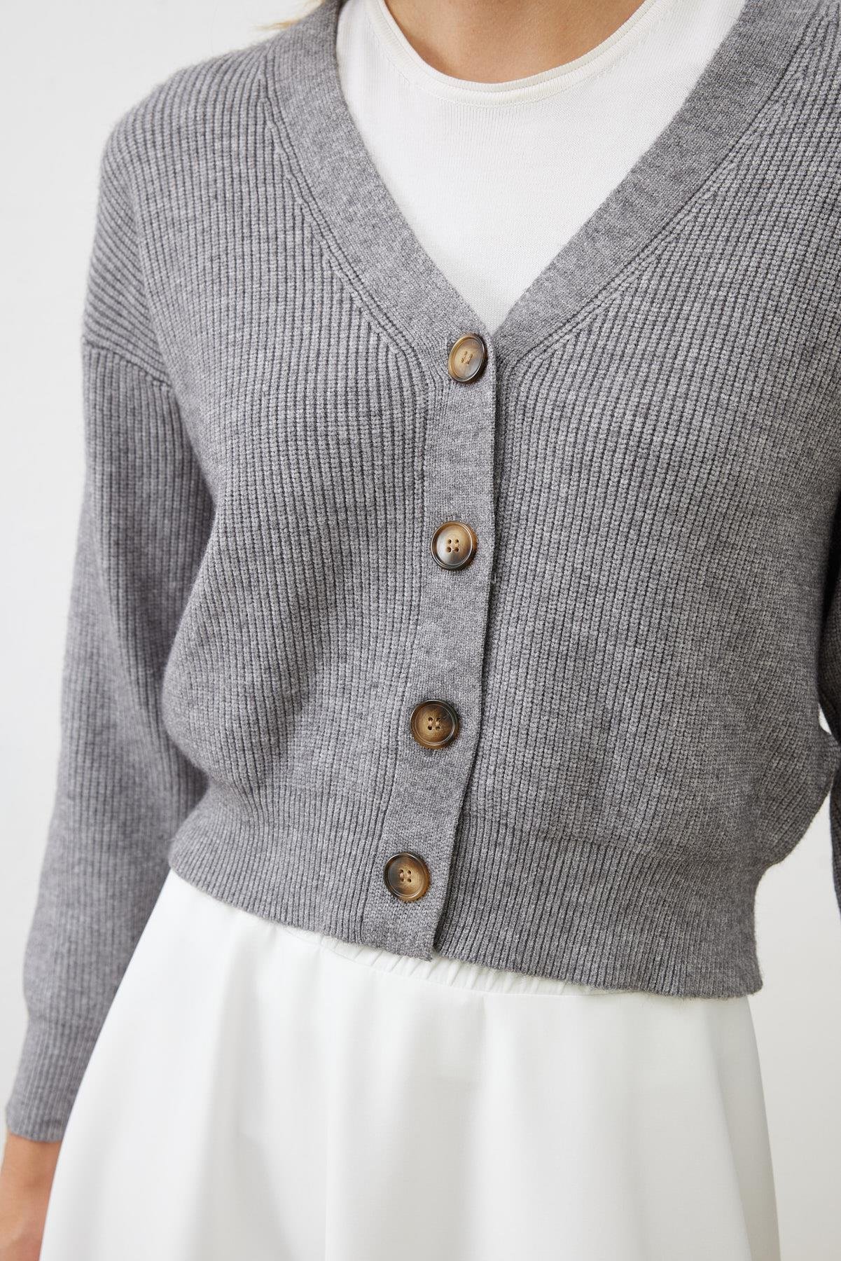 PREMIUM SELECTION V YAKA TRİKO HIRKA GRİ