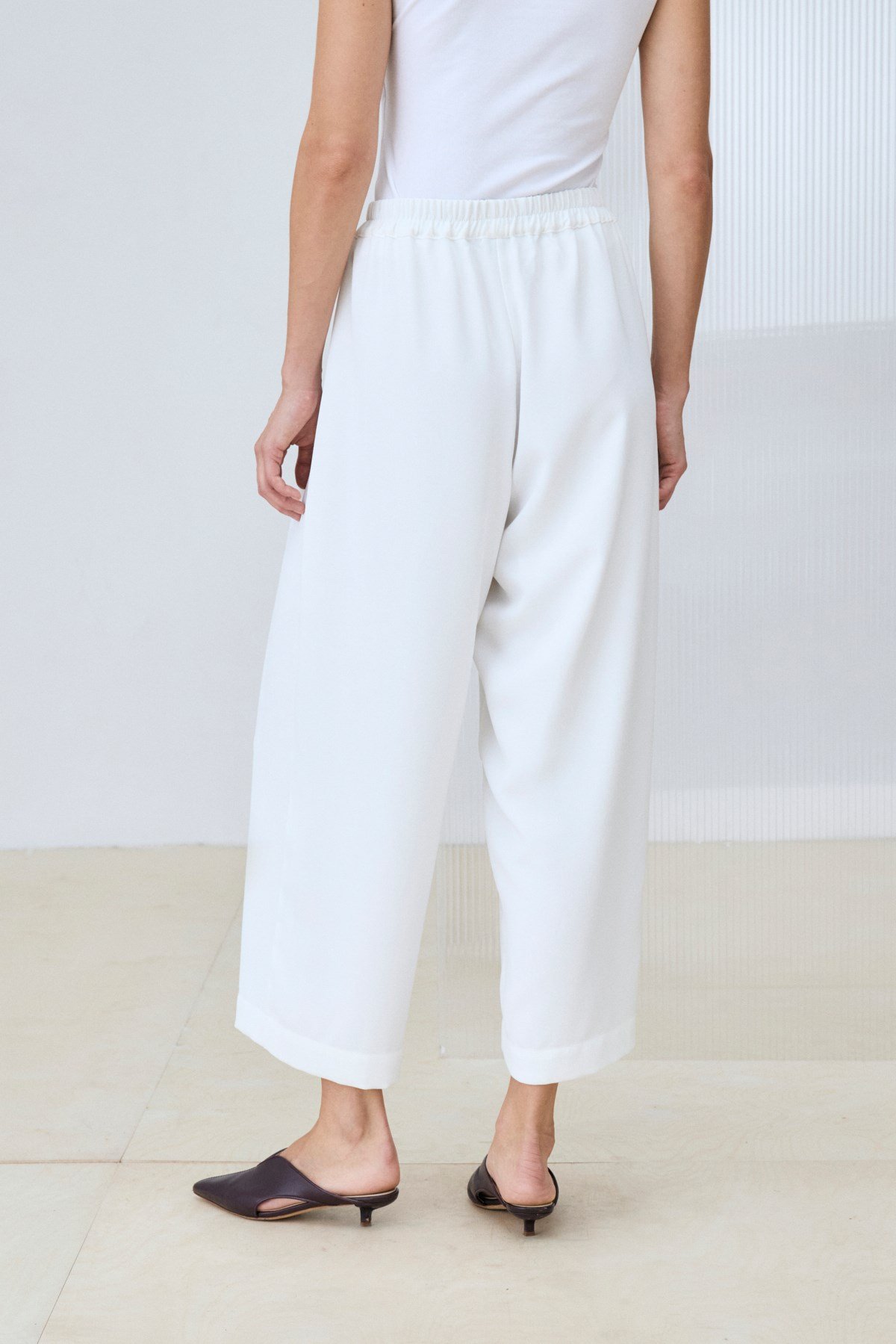 REZ CREPE PANTS WHITE