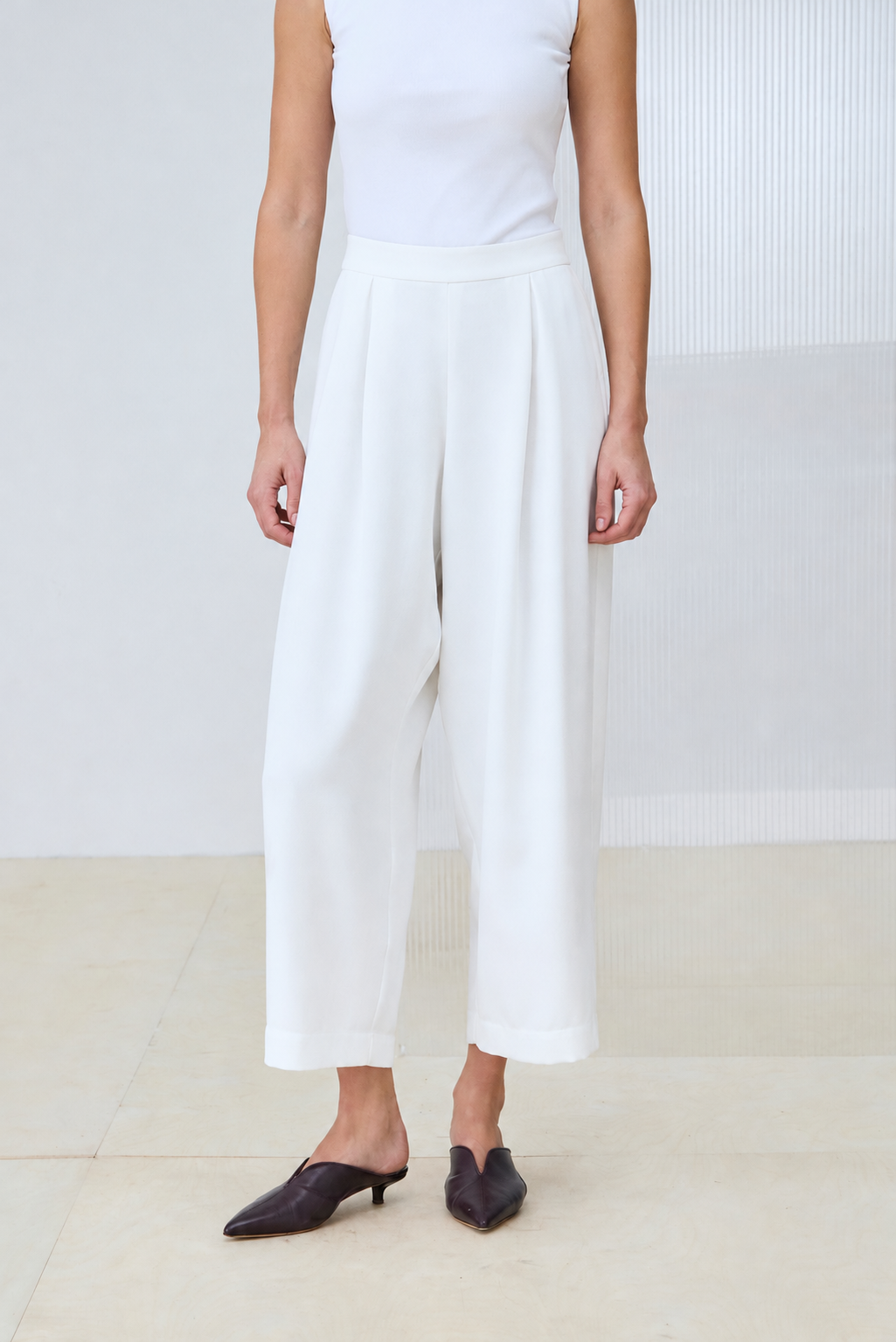 REZ CREPE PANTS WHITE