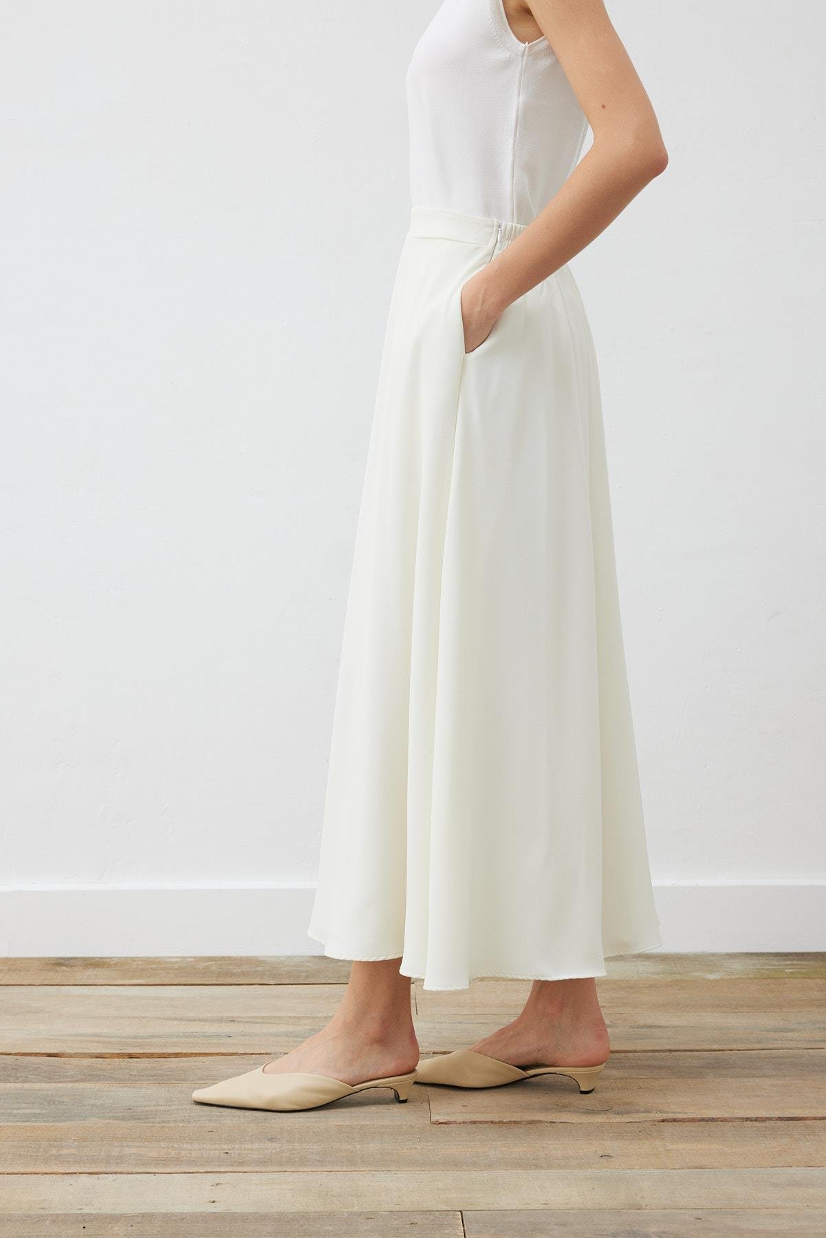 RİNA KREP KLOŞ ETEK EKRU