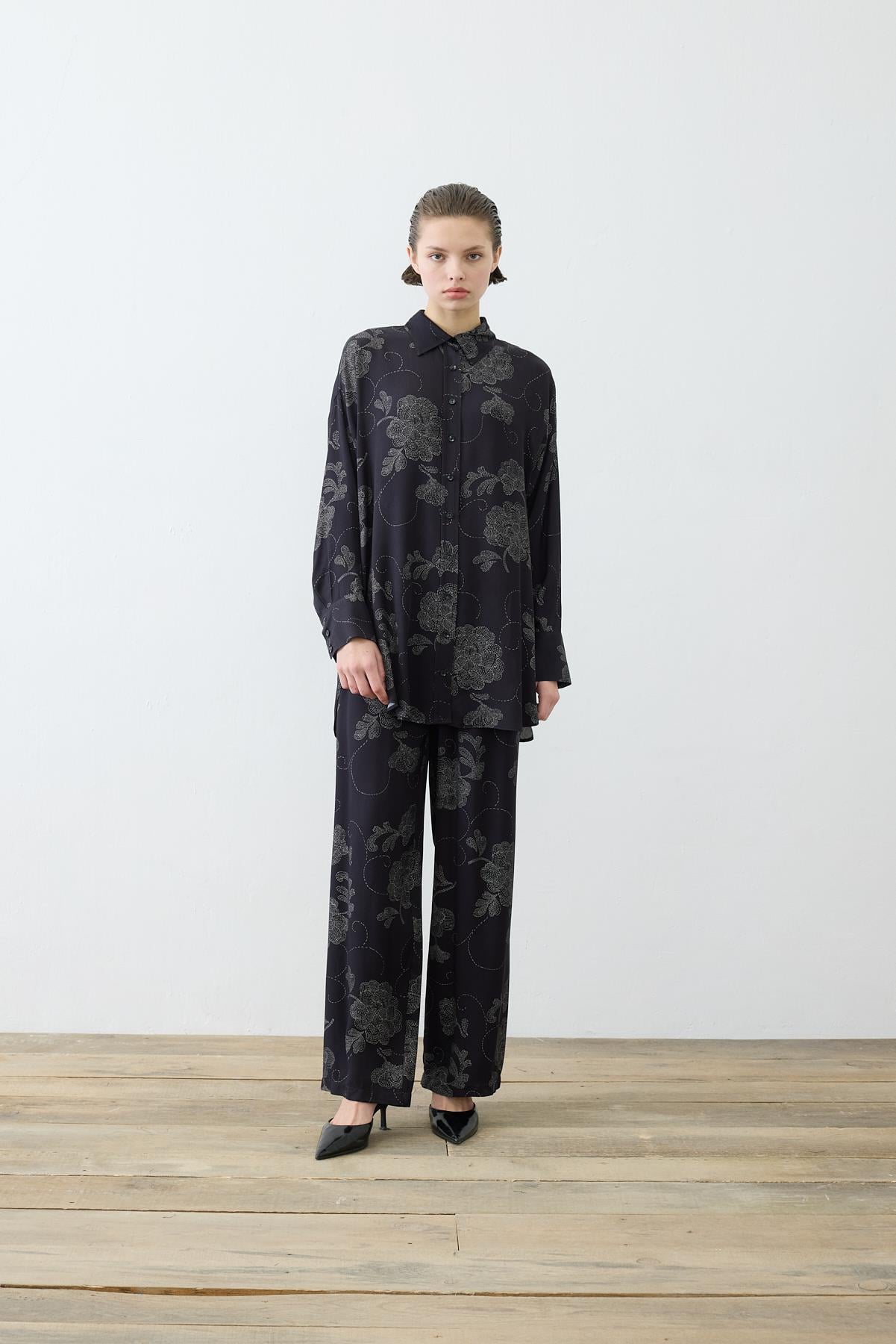 RITZ DESENLİ RAYON VİSKON PANTOLONLU TAKIM SİYAH