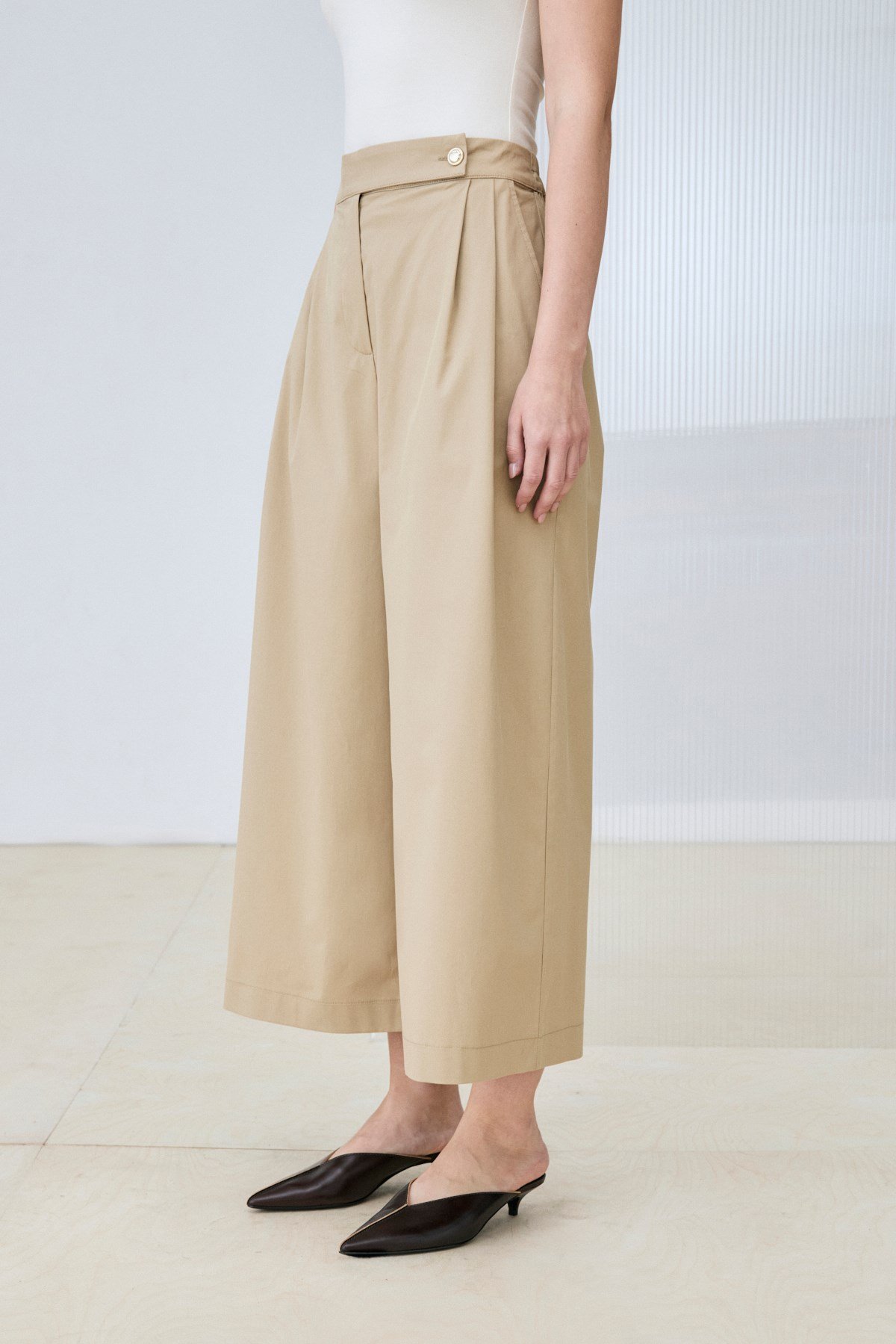 SANDA GOLD DÜĞMELİ CEKET PANTOLON TAKIM CAMEL