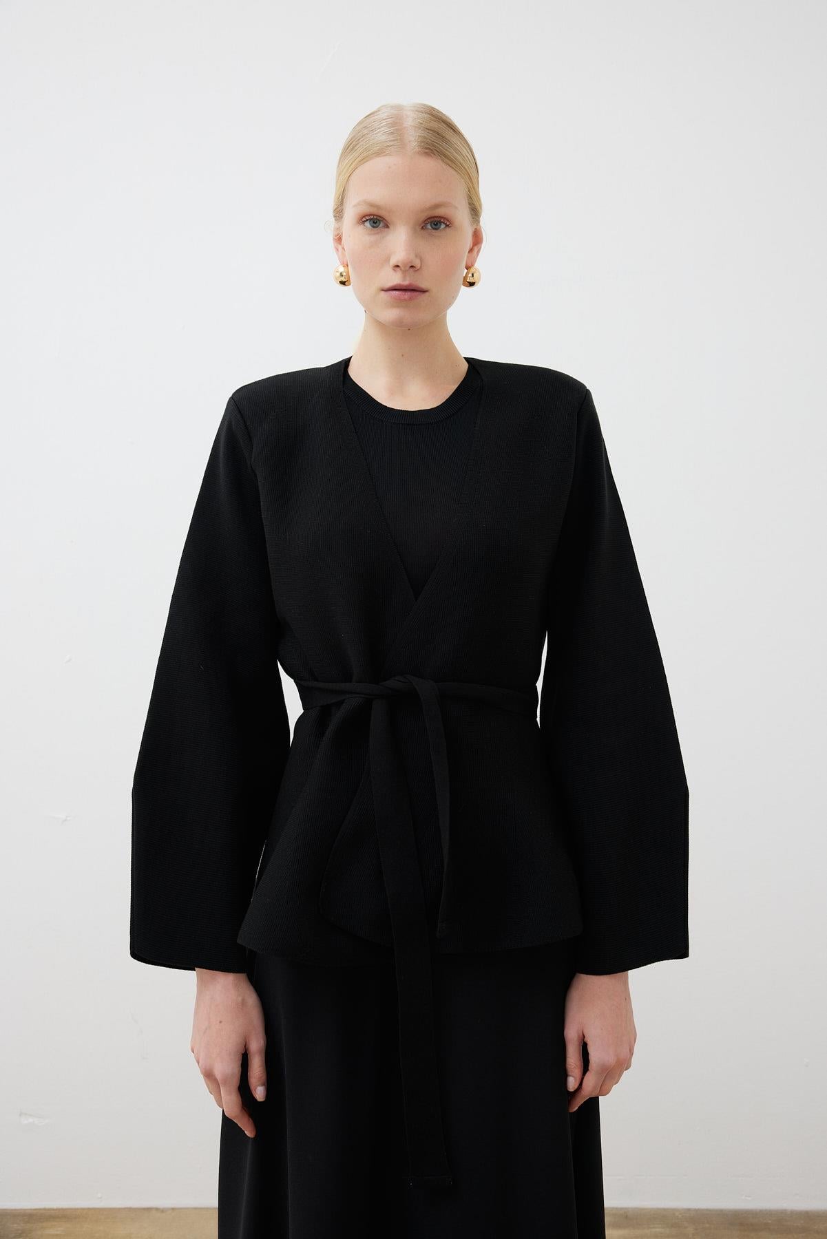 VERA ÇELİK ÖRME PEPLUM HIRKA SİYAH