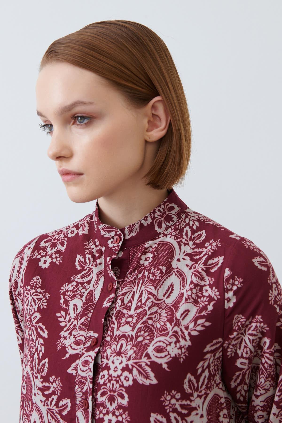 VOGUE DESENLİ VUAL KAT KAT ELBİSE BORDO