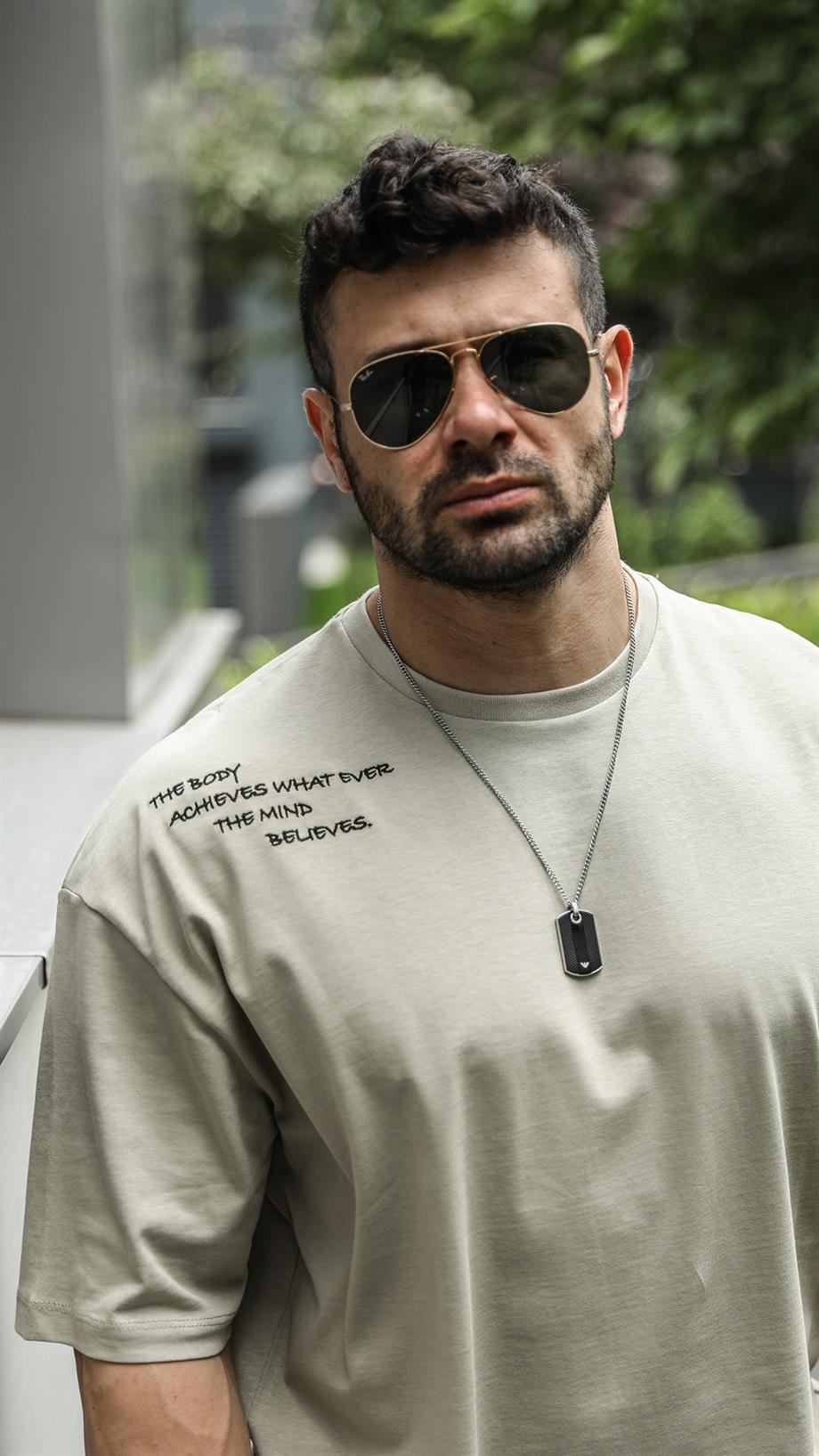 Omzu Detaylı Oversize Tshirt