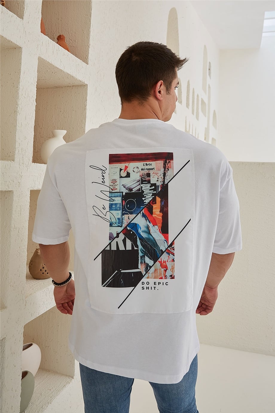 Sırtı Baskılı Beyaz Oversize T-Shirt