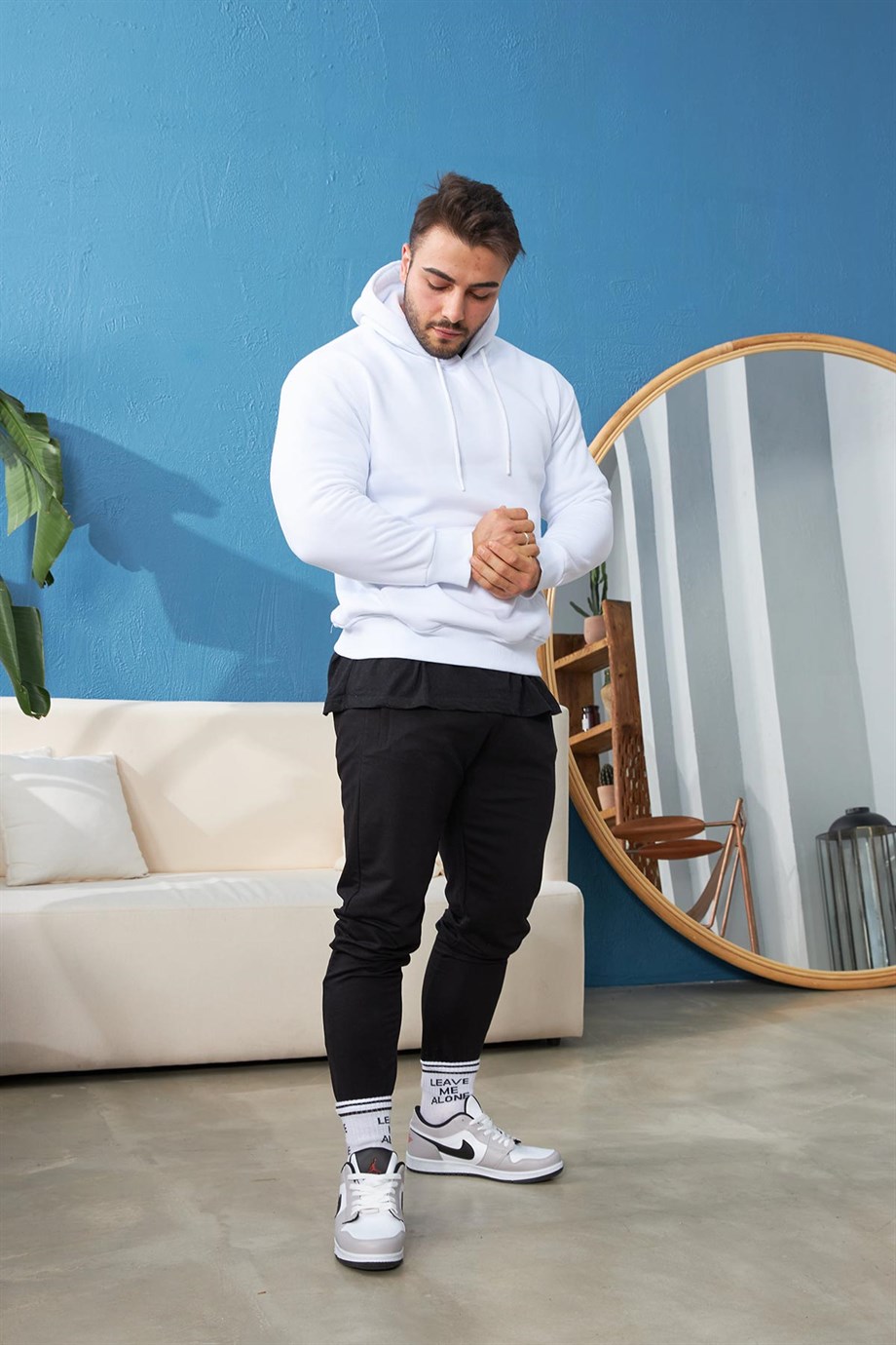 Sırtı Baskılı Kapüşonlu Oversize Beyaz Sweatshirt