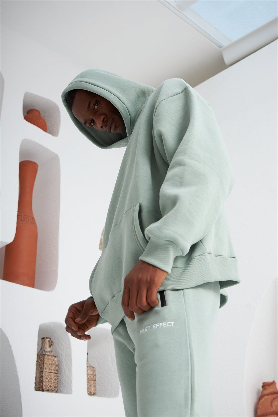 Sırtı Baskılı Kapüşonlu Sweatshirt