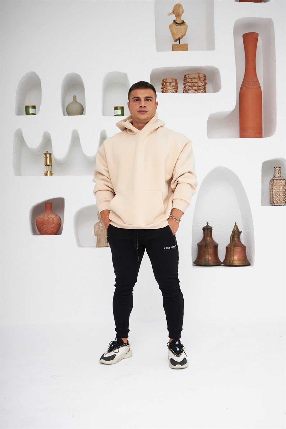 Sırtı Baskılı Kapüşonlu Sweatshirt