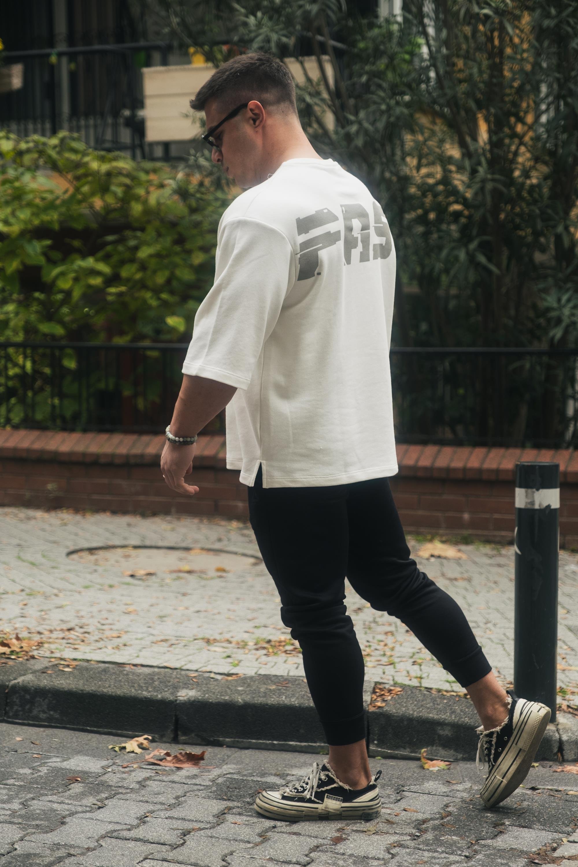 Sırtı Baskılı Yarasa Kol Oversize Sweatshirt Beyaz