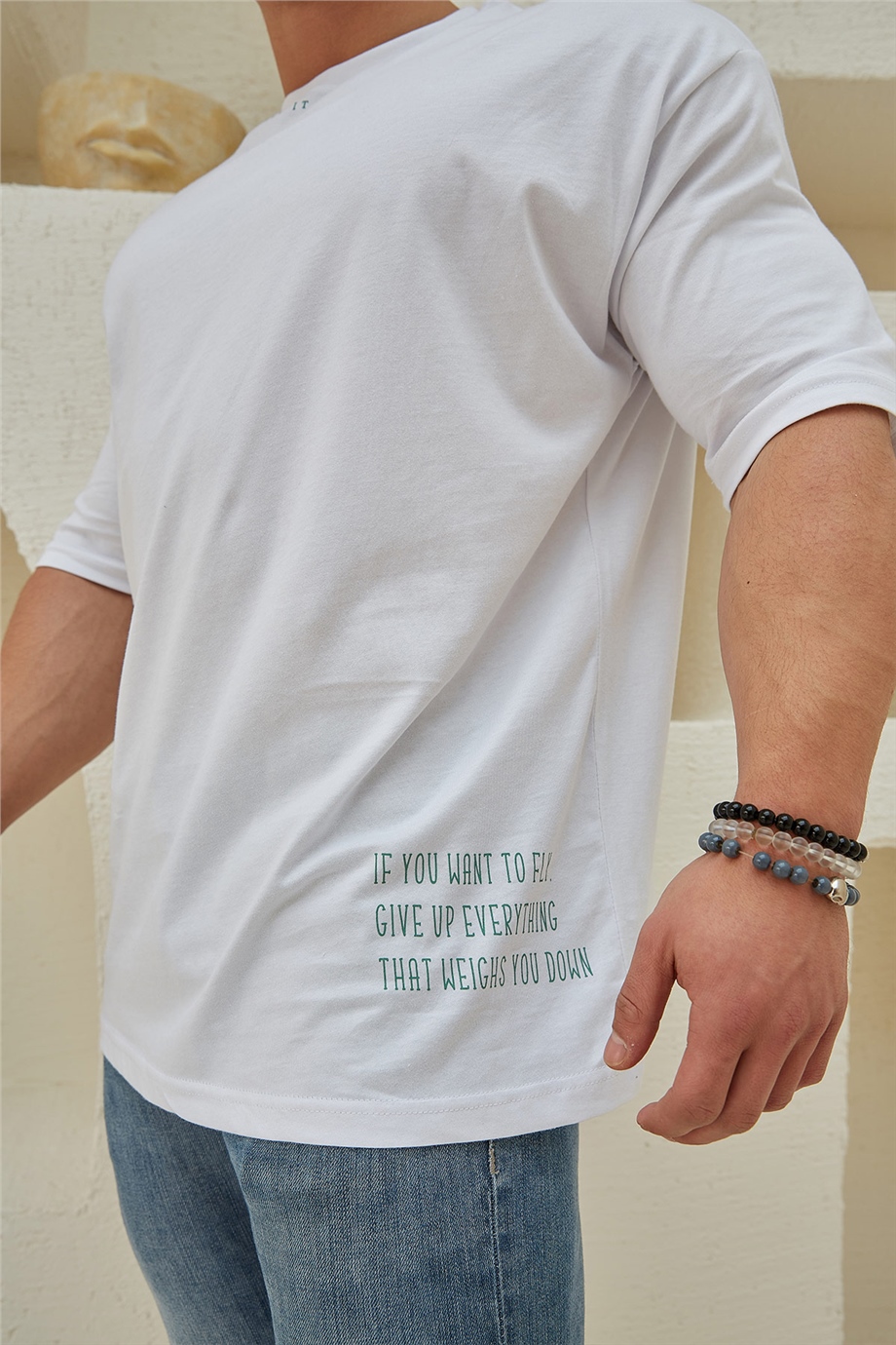 Yaka Detaylı Beyaz Oversize T-Shirt