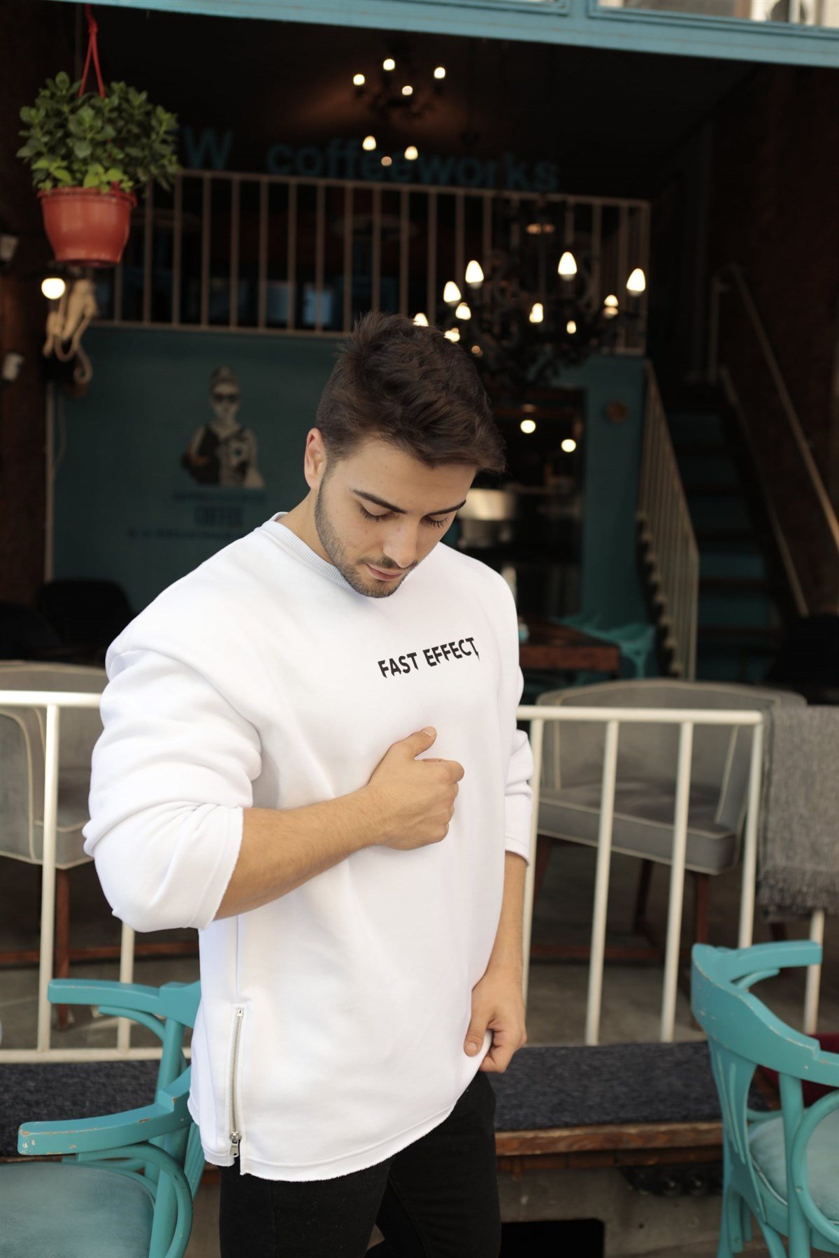 Yanı Fermuar Detaylı Salaş Beyaz Oversize Sweatshirt
