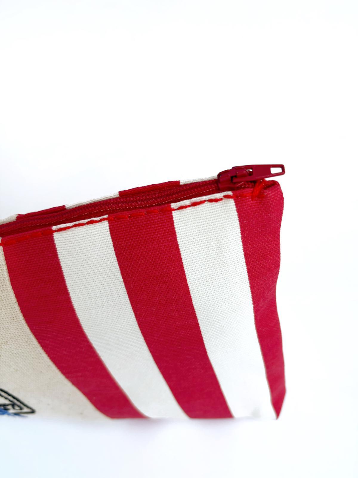 Kırmızı Kadın Gücü Makyaj Çantası