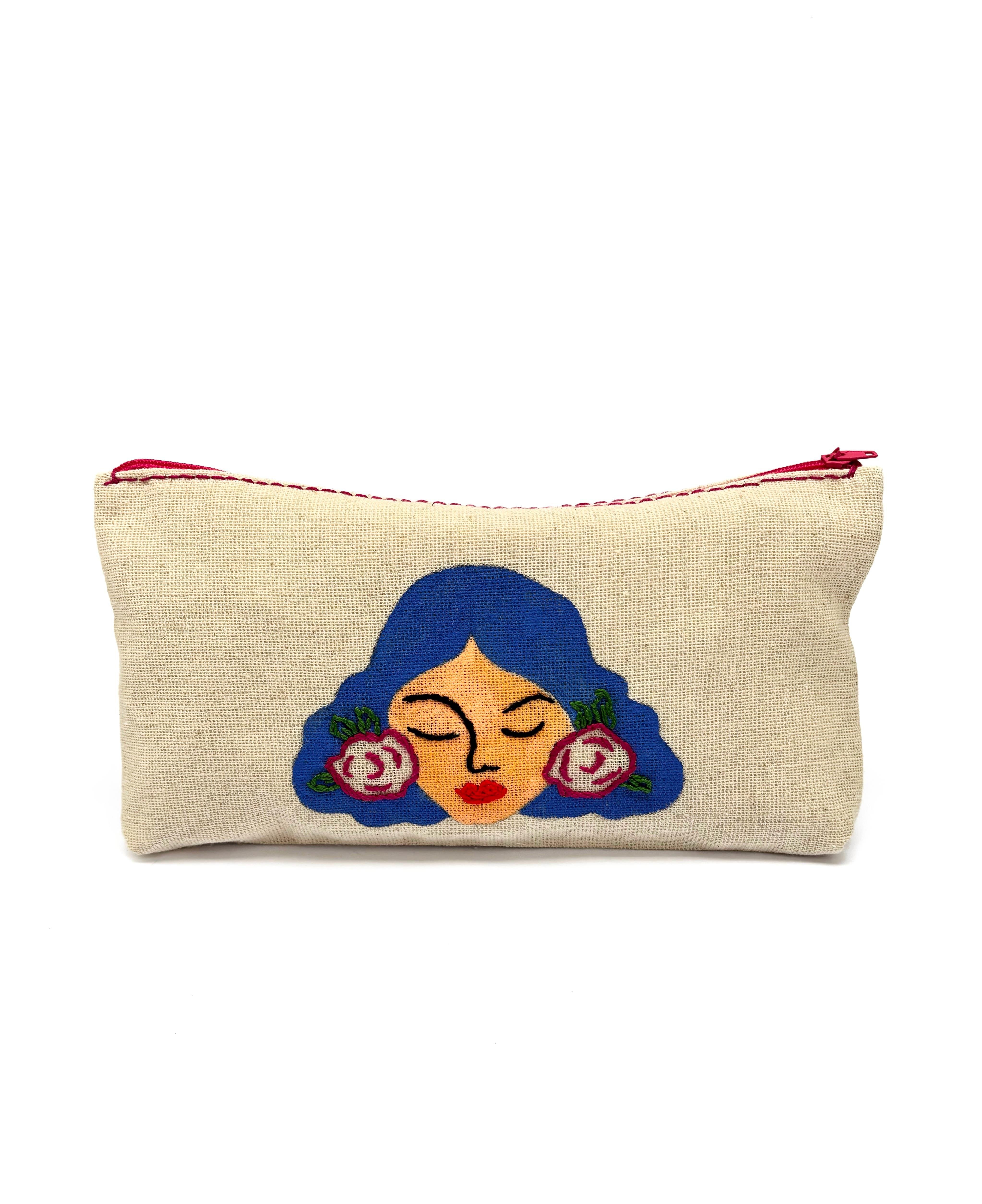 SAÇLARI ÇİÇEKLİ MAVİ  MAKYAJ ÇANTASI (BOYALI)  NİARMENA