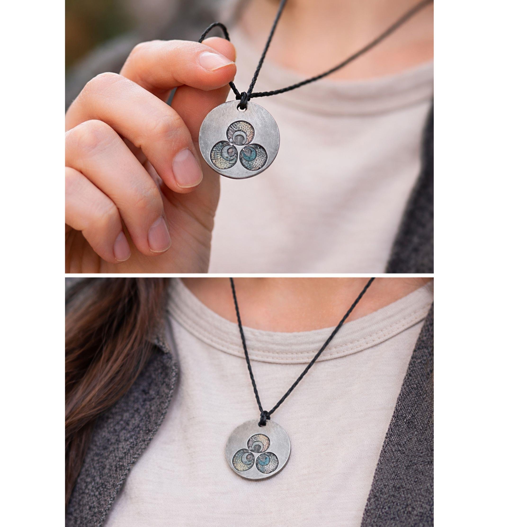 Siyah Çintemani Kolye