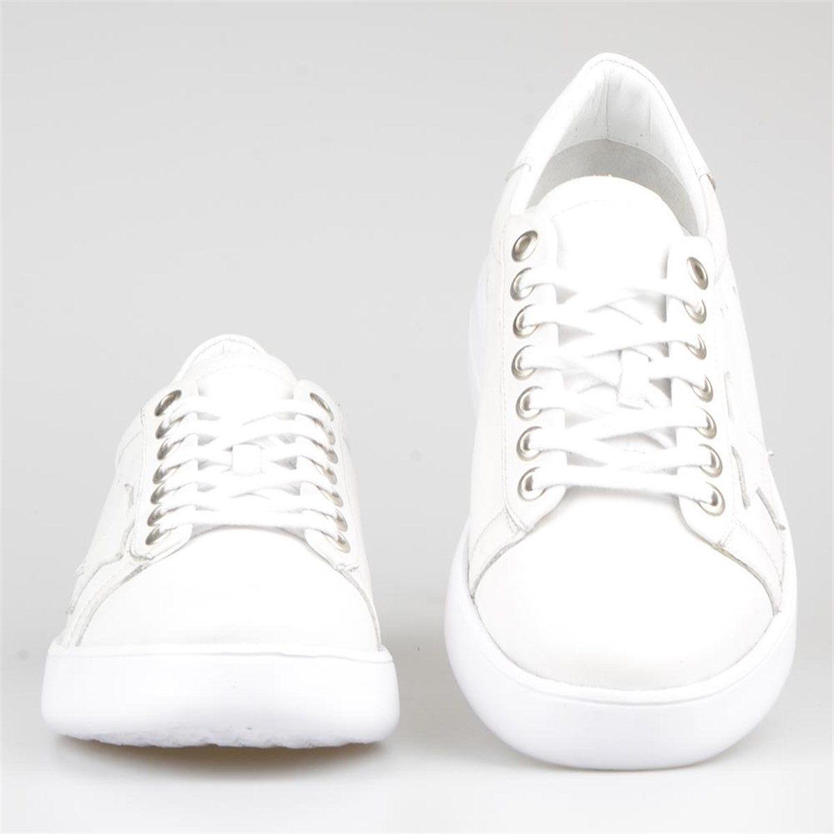 White Leather Men Sneakers Light Sole