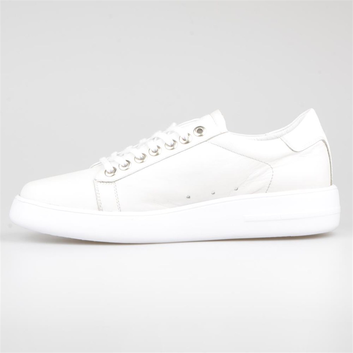 White Leather Men Sneakers Light Sole