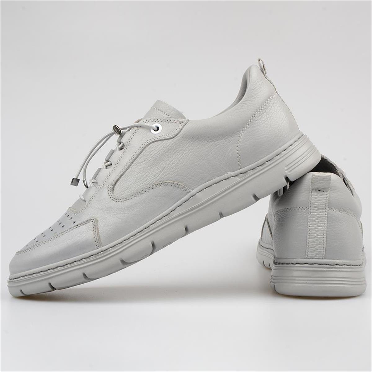 FootCourt Grey Men Sneakers