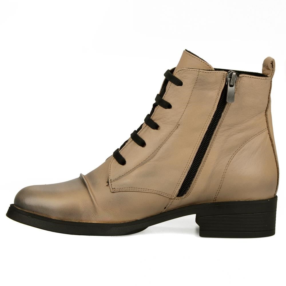 FootCourt Beige Women's Boots
