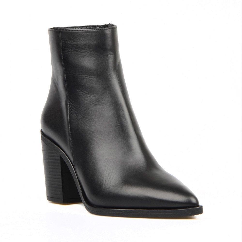 FootCourt Women's Boots Black