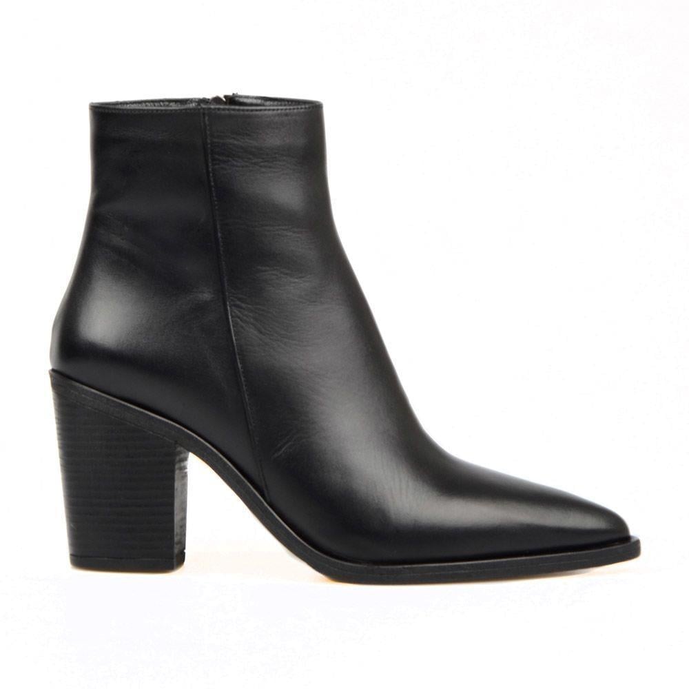 FootCourt Women's Boots Black