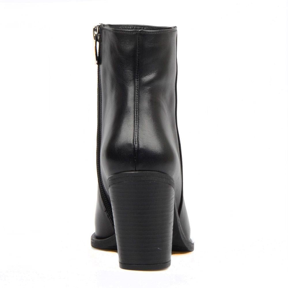 FootCourt Women's Boots Black