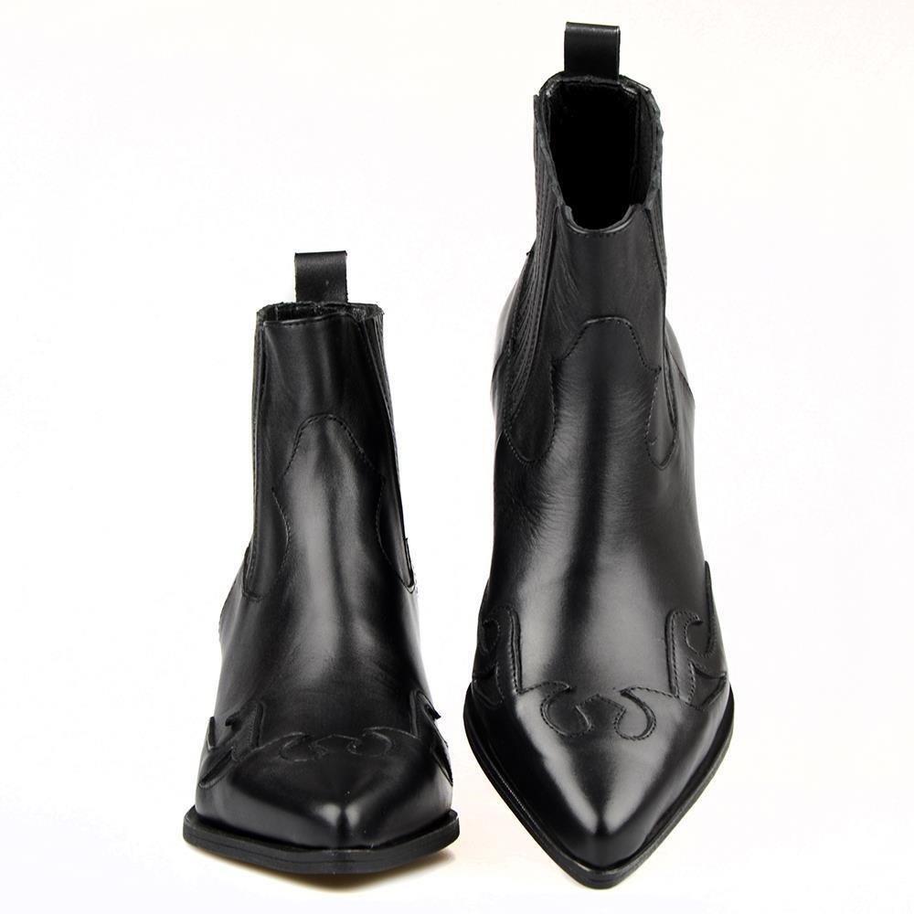 FootCourt Cowboy Boots Black