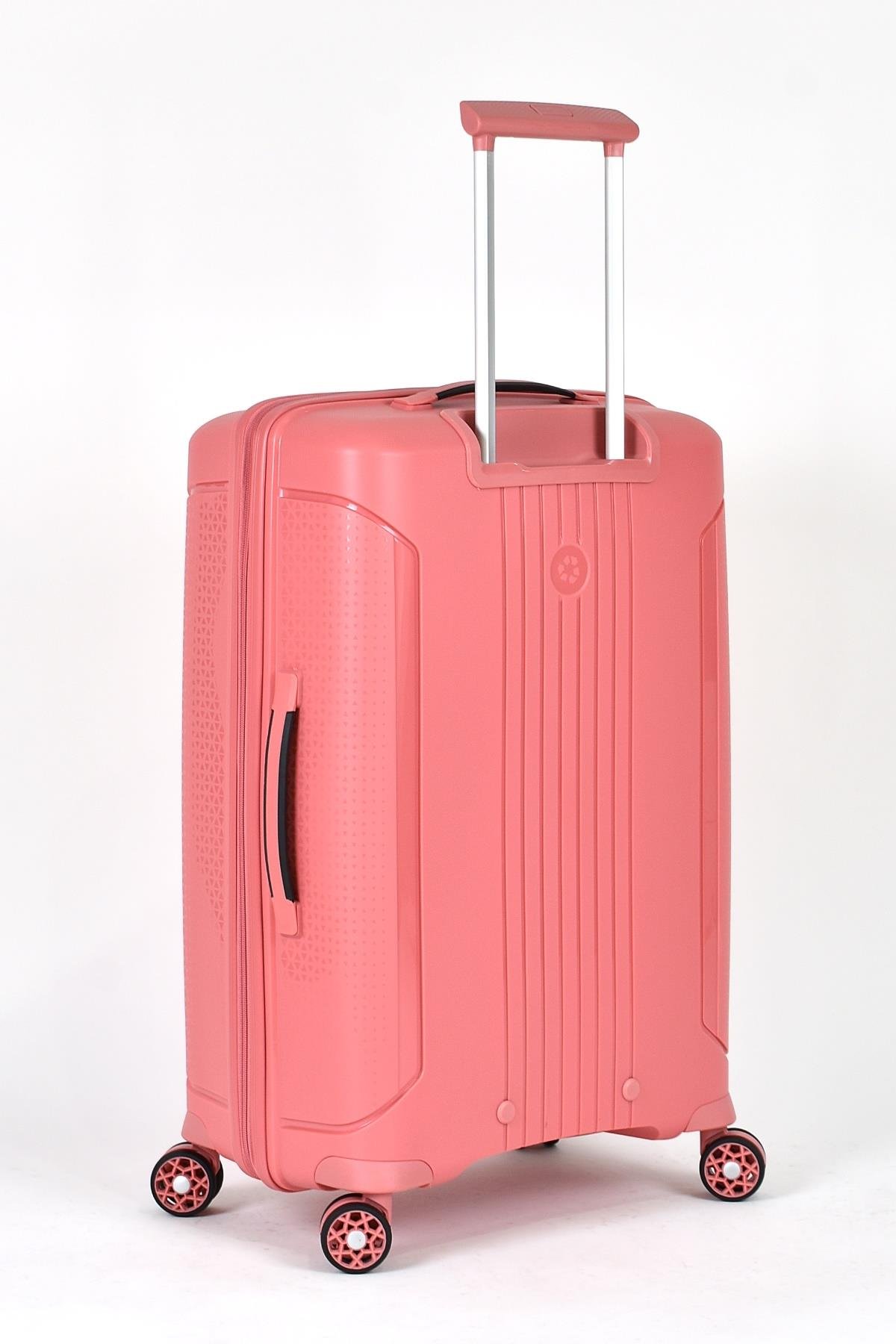 {Pierre Cardin}