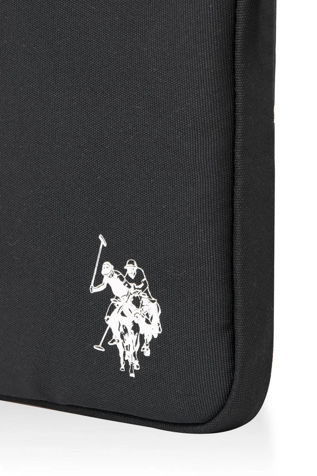 {U.S. Polo Assn.}
