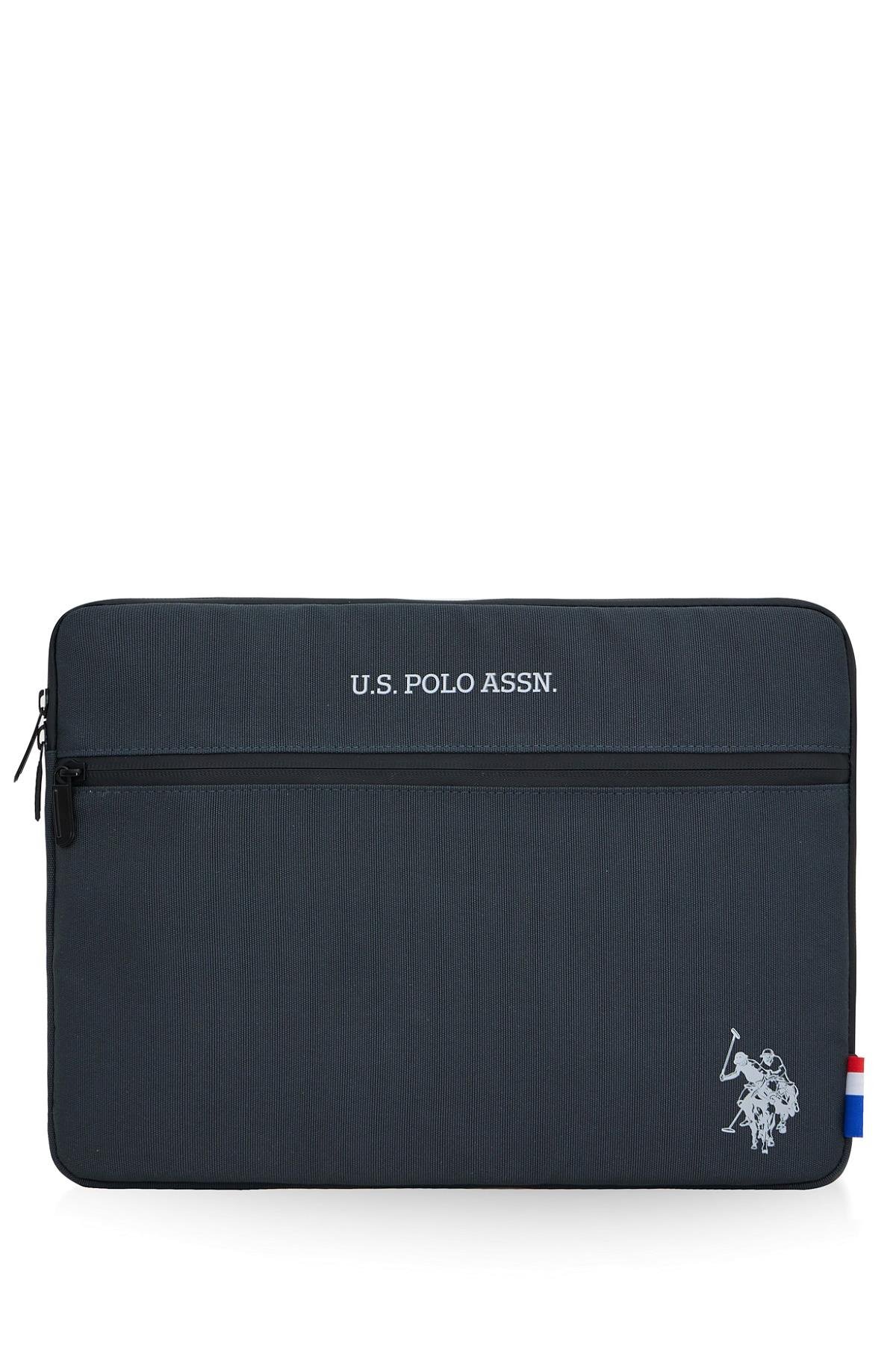 {U.S. Polo Assn.}
