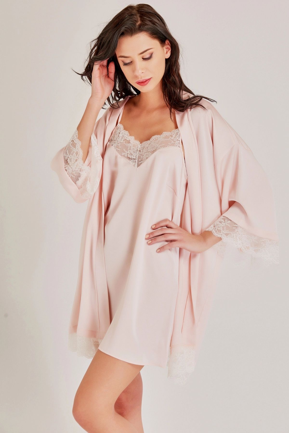 SabahlıklarMagic Form 37430 Kadın Krep Saten Dantelli Sabahlık-Somon | Pijamapazari.comMagic Form 37430 Kadın Krep Saten Dantelli Sabahlık-Somon