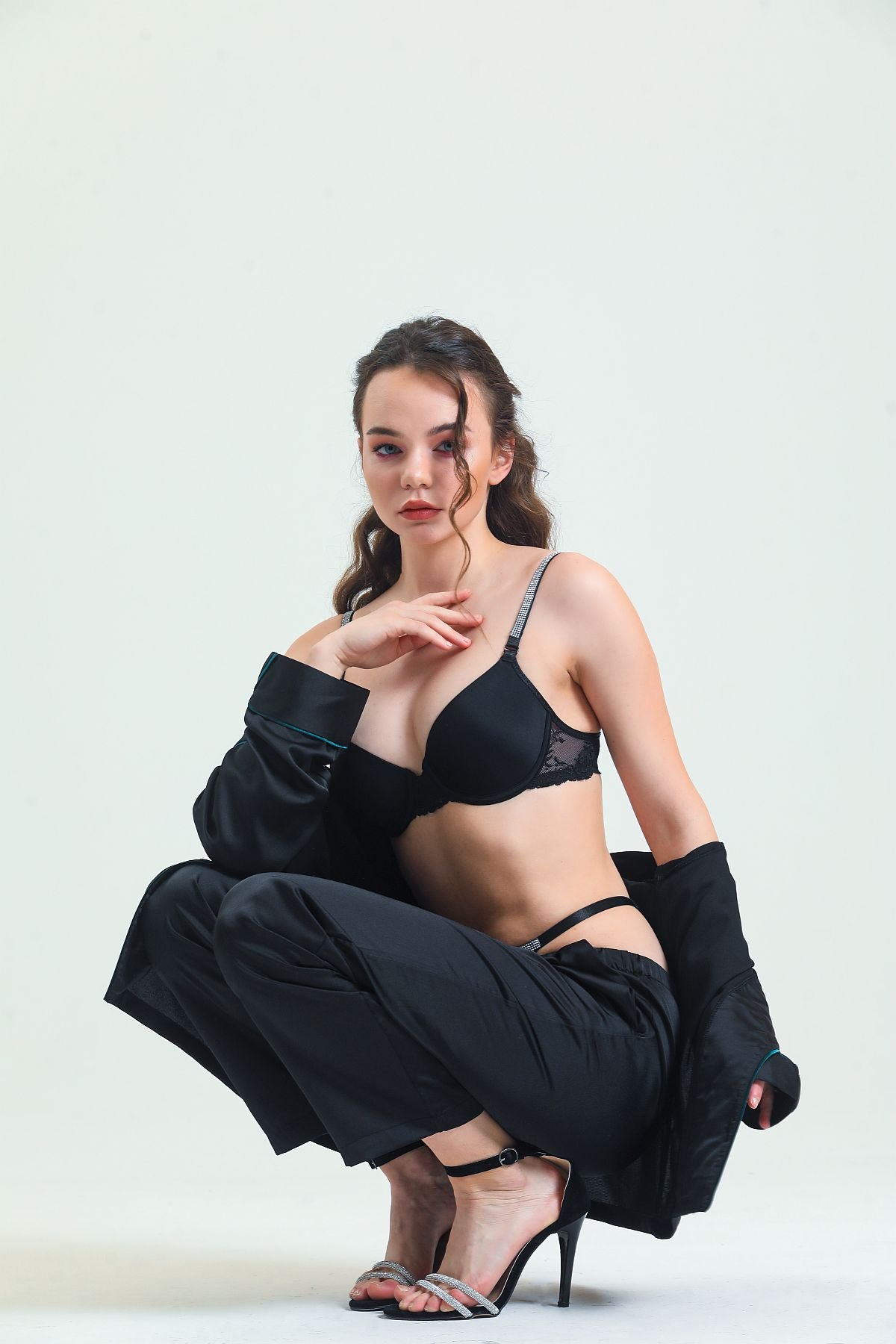 SütyenlerMagic Form 6389 Kadın Askısı Taşlı Dolgusuz Süngerli Dantelli Sütyen-Siyah | Pijamapazari.comMagic Form 6389 Kadın Askısı Taşlı Dolgusuz Süngerli Dantelli Sütyen-Siyah