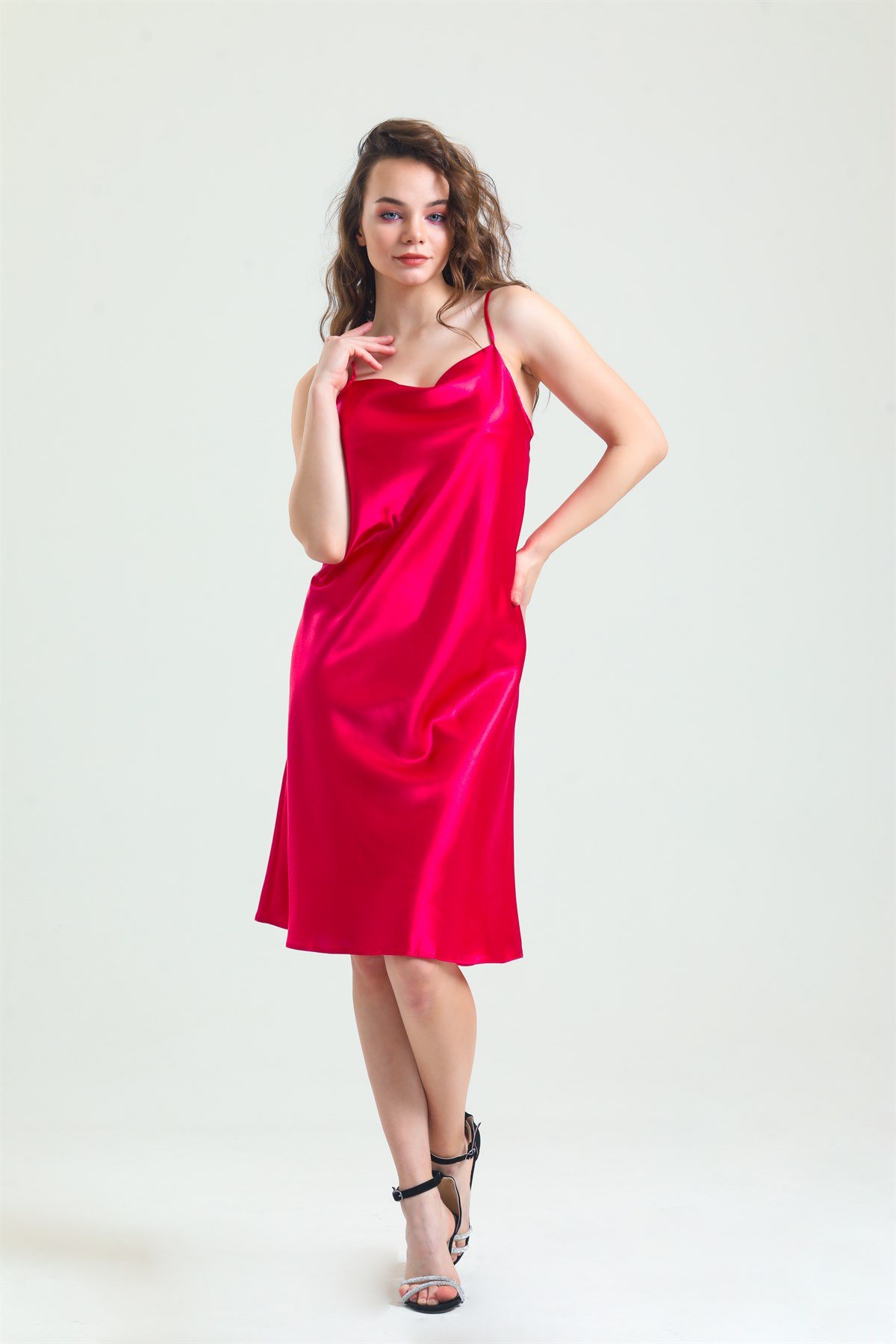 GeceliklerMagic Form 7790 Kadın Dagaje Yaka İp Askılı Saten Gecelik-Fuşya | Pijamapazari.comMagic Form 7790 Kadın Dagaje Yaka İp Askılı Saten Gecelik-Fuşya